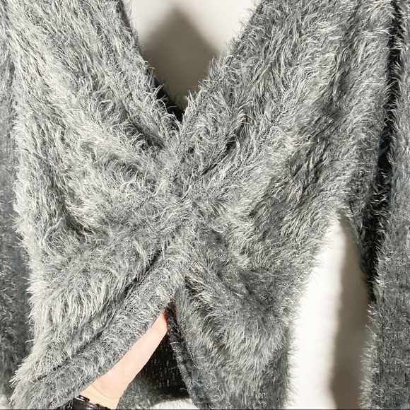 Lush Shaggy Sweater Gray Twist Butterfly Back Deep V-Neck NWT - Picture 10 of 12